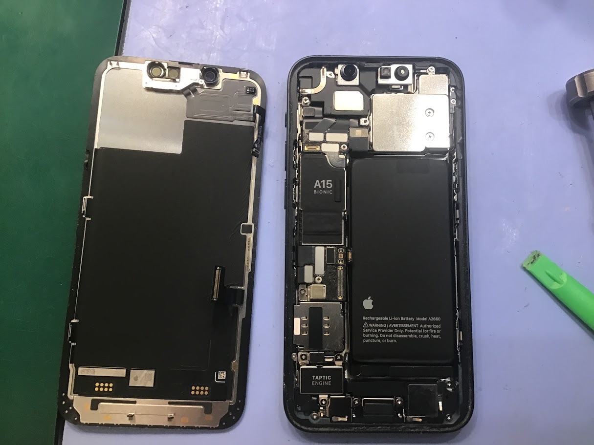 iPhone13miniならデータそのまま修理可能なスマホ修理工房セレオ甲府店へ！